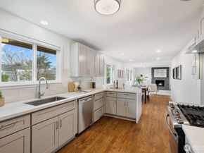 2539 30th Avenue S, Seattle WA 98144