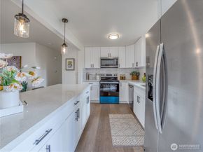 18 232nd Place SW, Bothell WA 98021