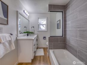 18 232nd Place SW, Bothell WA 98021