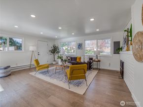 18 232nd Place SW, Bothell WA 98021