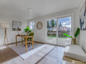 18 232nd Place SW, Bothell WA 98021