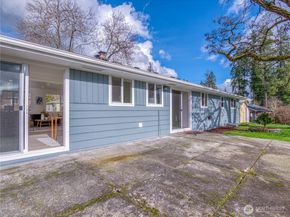 18 232nd Place SW, Bothell WA 98021