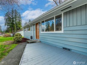 18 232nd Place SW, Bothell WA 98021