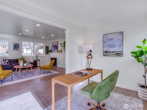 18 232nd Place SW, Bothell WA 98021