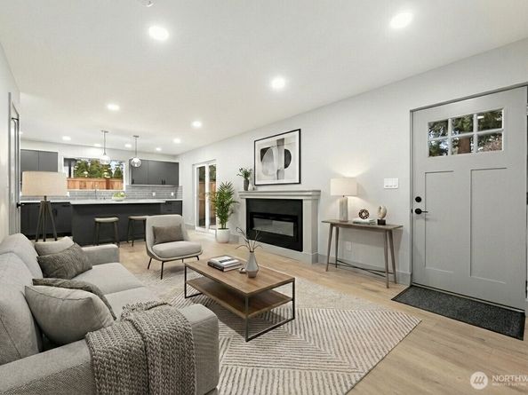 13007 1st Avenue NE, Seattle WA 98125