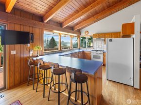 22516 100th Place SW, Vashon WA 98070