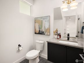 1715 17th Avenue, Seattle WA 98122