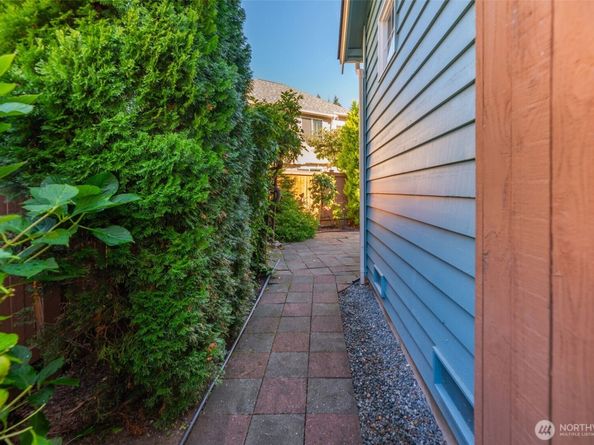 19715 1st Avenue W, Bothell WA 98012