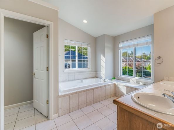 19715 1st Avenue W, Bothell WA 98012