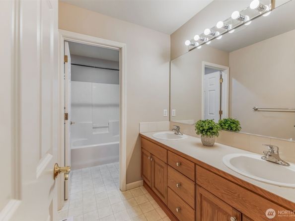 19715 1st Avenue W, Bothell WA 98012