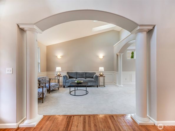 19715 1st Avenue W, Bothell WA 98012