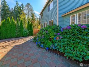 19715 1st Avenue W, Bothell WA 98012