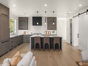 138 8th Court, Kirkland WA 98033