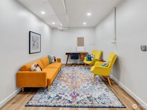 9804 63rd Avenue S, Seattle WA 98118