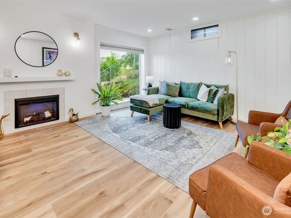9804 63rd Avenue S, Seattle WA 98118