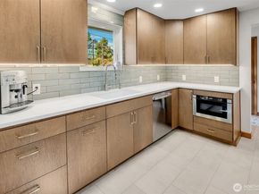 9804 63rd Avenue S, Seattle WA 98118