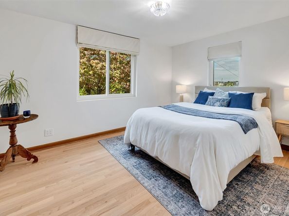 9804 63rd Avenue S, Seattle WA 98118