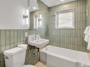 9804 63rd Avenue S, Seattle WA 98118
