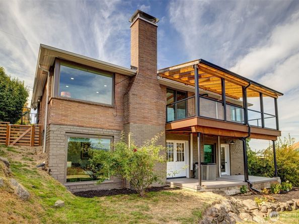 9804 63rd Avenue S, Seattle WA 98118