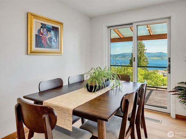 9804 63rd Avenue S, Seattle WA 98118