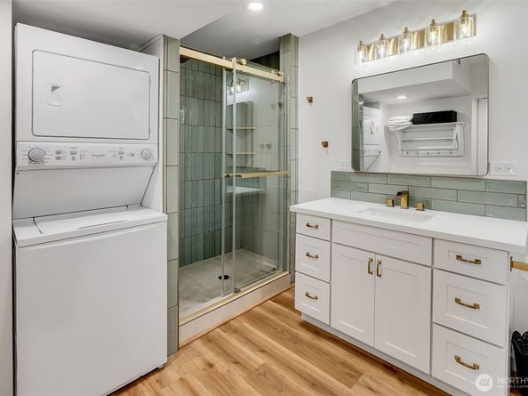 9804 63rd Avenue S, Seattle WA 98118