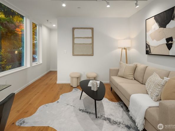 1225 E Roy Street, Seattle WA 98102