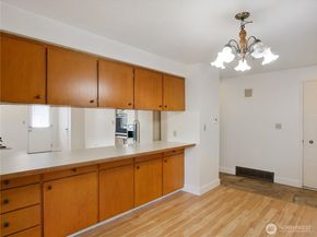 2612 204th Street SW, Lynnwood WA 98036