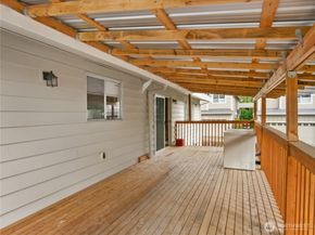 2612 204th Street SW, Lynnwood WA 98036