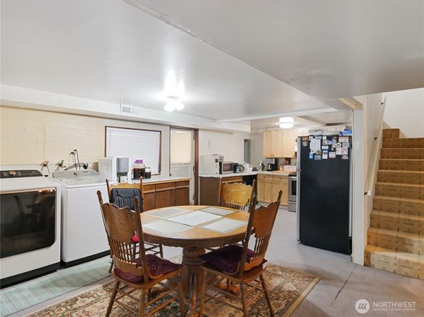 2612 204th Street SW, Lynnwood WA 98036