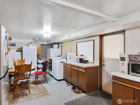 2612 204th Street SW, Lynnwood WA 98036