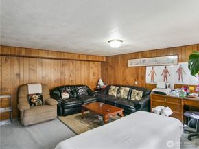 2612 204th Street SW, Lynnwood WA 98036