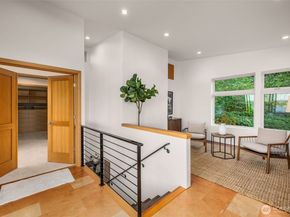 3925 48th Avenue S, Seattle WA 98118