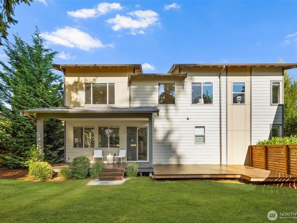 20317 58th Lane NE, Kenmore WA 98028