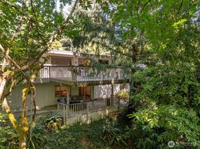 1515 NE 106th Street, Seattle WA 98125
