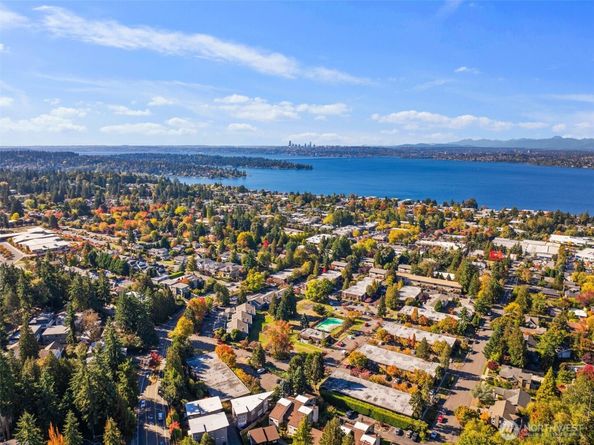 11104 NE 68th Street A103, Kirkland WA 98033
