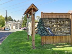 19855 25th Avenue NE 206, Shoreline WA 98155