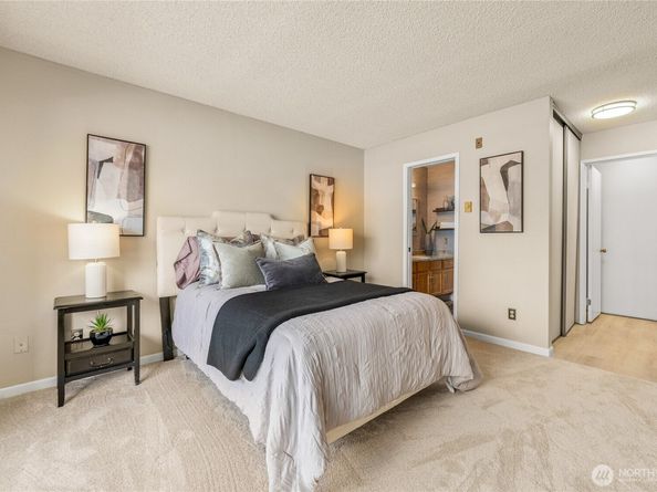 1175 Harrington Place NE 205, Renton WA 98056