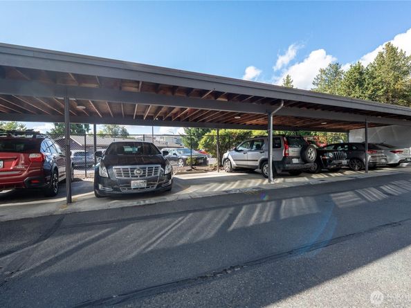 1175 Harrington Place NE 205, Renton WA 98056