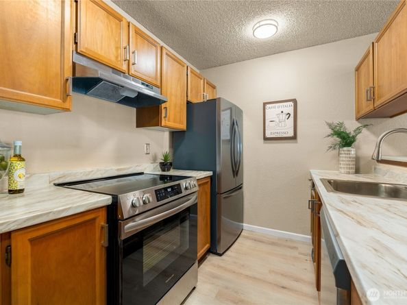 1175 Harrington Place NE 205, Renton WA 98056