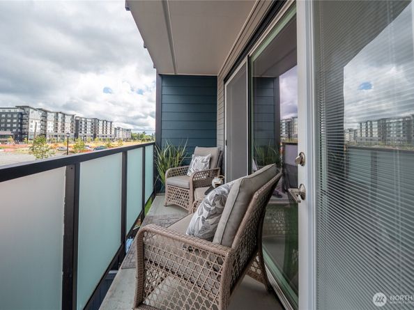 1175 Harrington Place NE 205, Renton WA 98056
