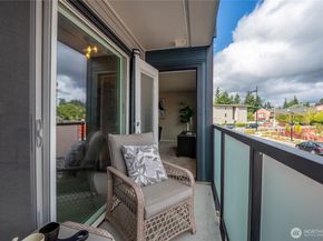 1175 Harrington Place NE 205, Renton WA 98056