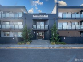 1175 Harrington Place NE 205, Renton WA 98056