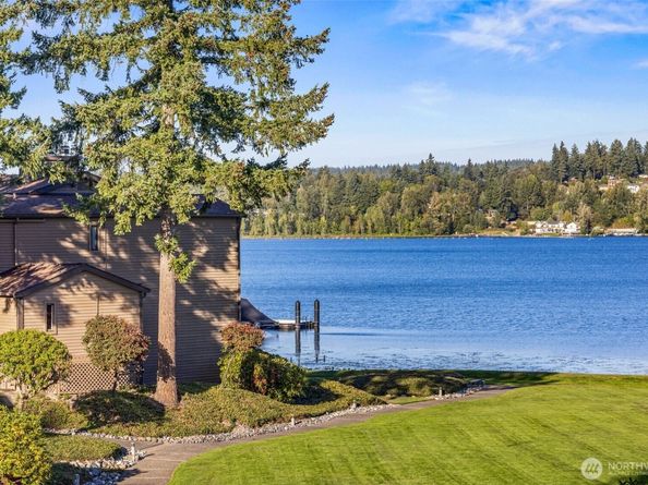 17442 NE 40th Place D3, Redmond WA 98052