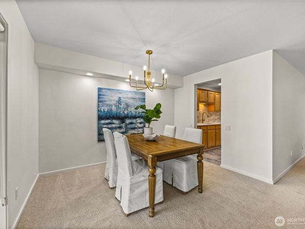 17442 NE 40th Place D3, Redmond WA 98052