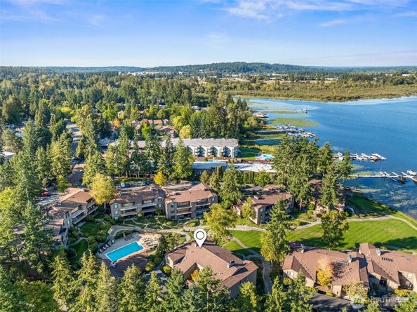 17442 NE 40th Place D3, Redmond WA 98052
