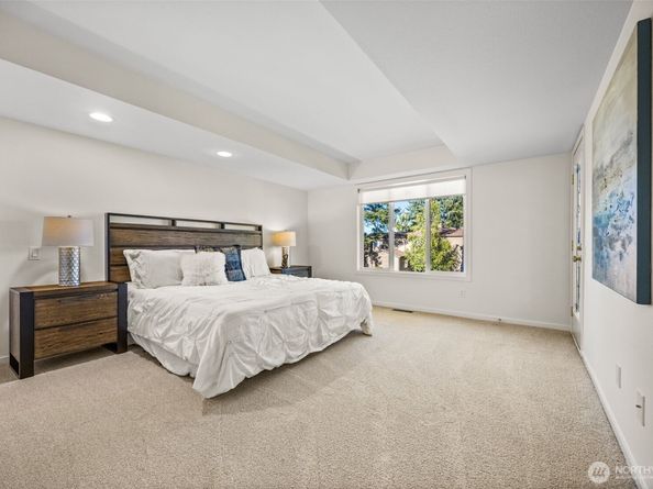 17442 NE 40th Place D3, Redmond WA 98052