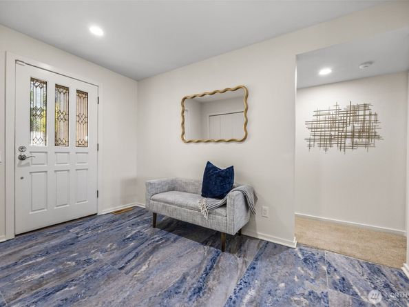 17442 NE 40th Place D3, Redmond WA 98052