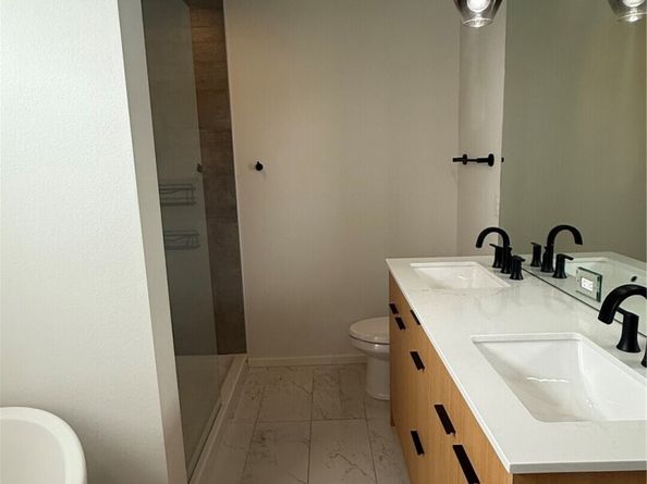 817 24th Avenue S B, Seattle WA 98144