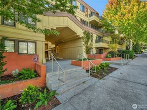 3401 Wallingford Avenue N 405, Seattle WA 98103