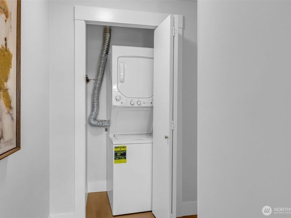 3401 Wallingford Avenue N 405, Seattle WA 98103